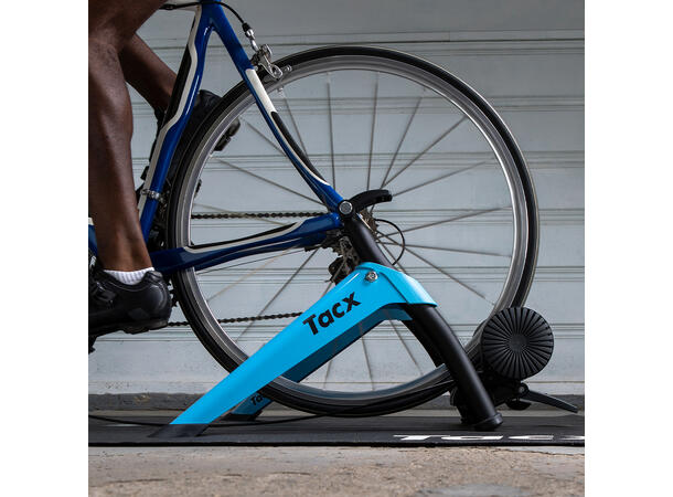 Tacx Boost Sykkelrulle Ta turen innendørs med Tacx Boost 