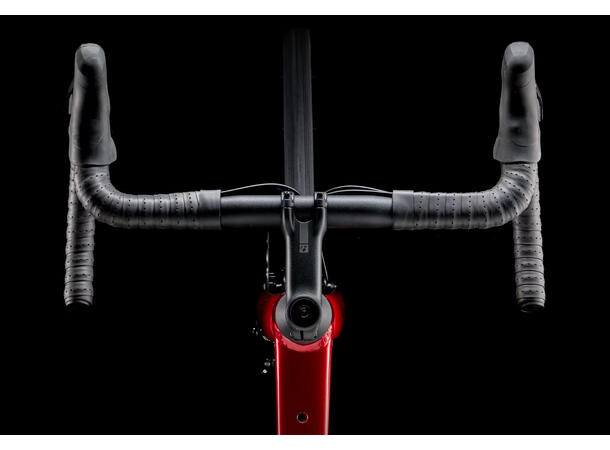 Trek Domane AL 2 Gen4 Crimson to Dark Carmine Fade, 58 