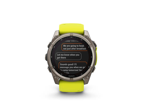 Garmin Fenix 8, 51 mm, Solar Titan med gul/grafittfarget rem