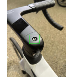 Factor M8*17,5 mm skrue for styre/gaffel