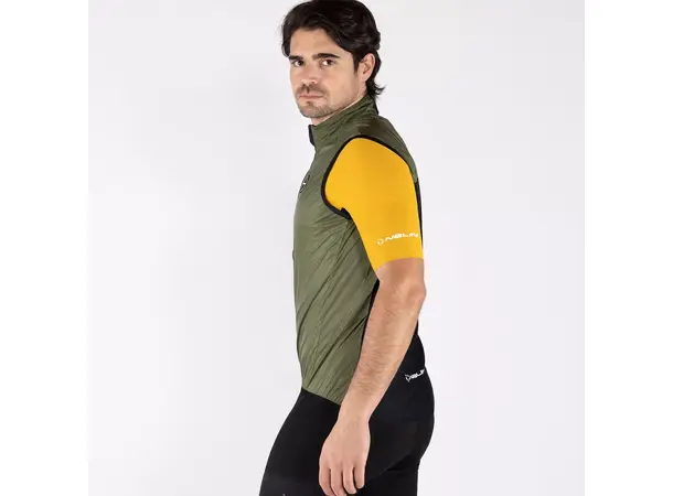 Nalini Texas vindtett vest Olive str. M 