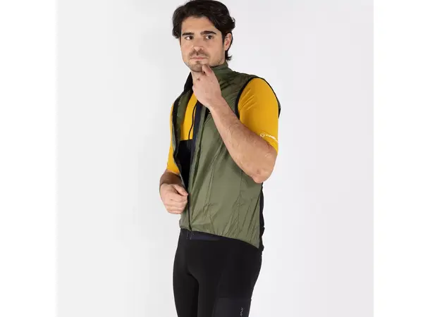 Nalini Texas vindtett vest Olive str. M 