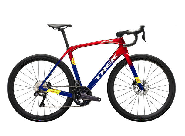 Trek Domane SLR 7 Metallic Red Smoke to Blue Smoke Fad, 58 